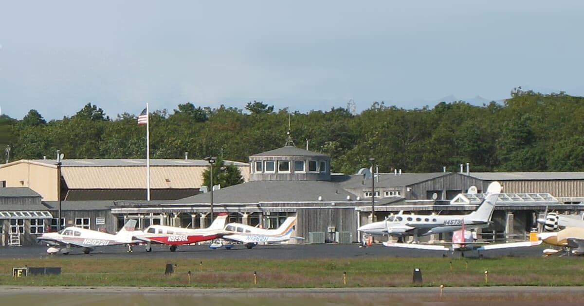 East Hampton Airport - HTO