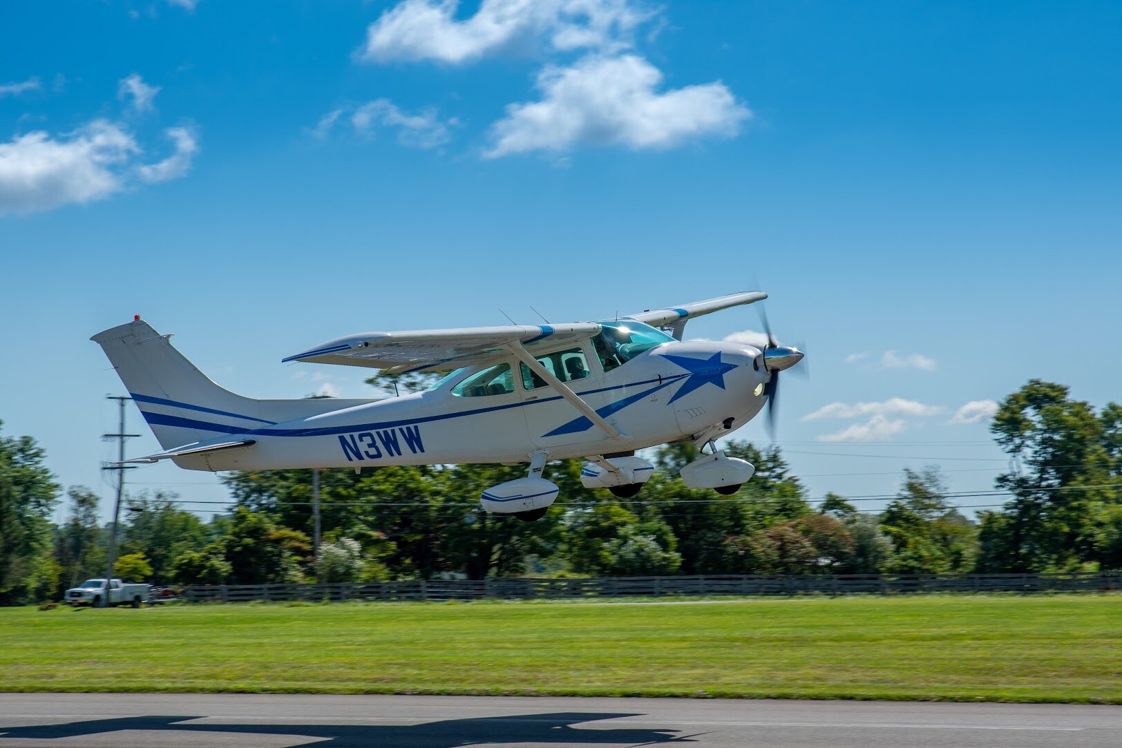 Sky Manor Airport - N40